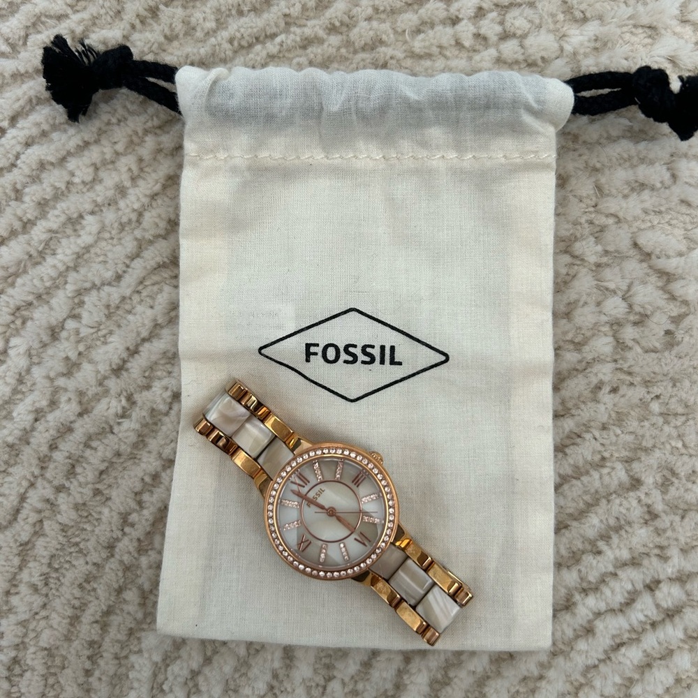 Fossil Women's Rose Gold and Cream Watch